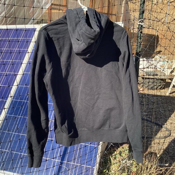 Nike Black Cotton Hoodie Size M Athletic Athleisure Outdoor Warm Cozy Sweatshirt - Picture 2 of 7